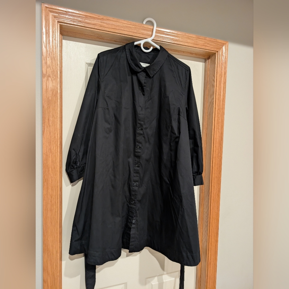 Classic Button-Front Black Long Sleeve Dress - Picture 3 of 4